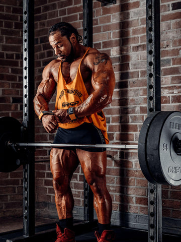 Zac Leason weightlifting using Versa Gripps
